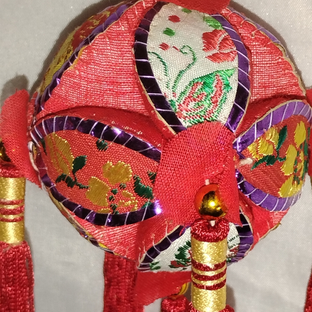 Hand stitch Chinese lovers throwing ball tassels multi color vintage lots detail - Picture 9 of 10